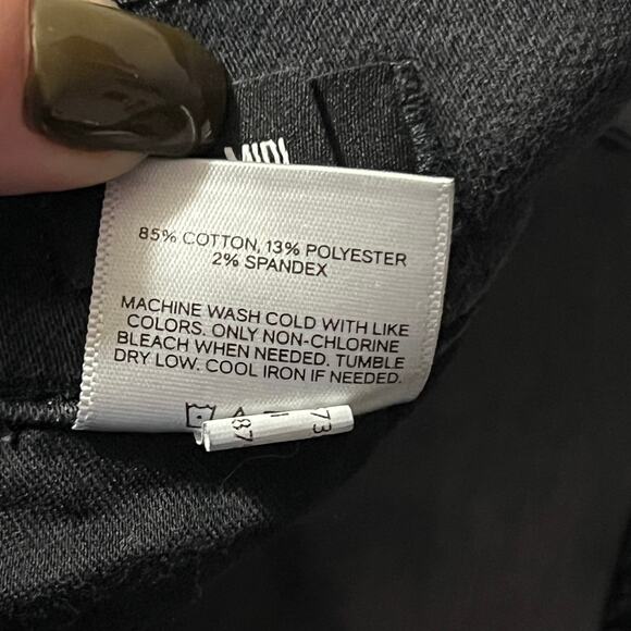 Express Midi High Rise Shorts Black Denim Jeans Cotton Stretch Dark Wash Sz 4 - Picture 8 of 9